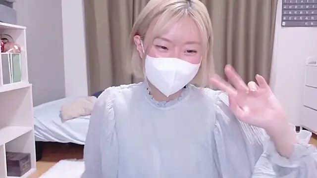 Nana  ch online show from 05.18.26