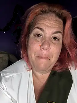 Snapshot of Courdles chatting on 10.26.25 Courdles online show from 10.26.25