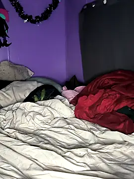 Snapshot of Courdles chatting on 11.03.25 Courdles online show from 11.03.25