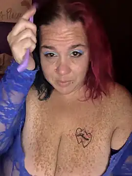 Snapshot of Courdles chatting on 12.17.25 Courdles online show from 12.17.25