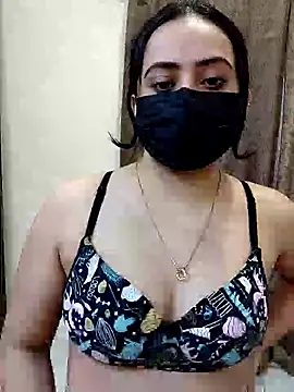Snapshot of sexy_aaliya_hamidi chatting on 11.15.25 sexy aaliya hamidi online show from 11.15.25