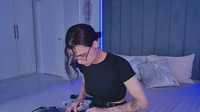 VioletAsh online show from 05.18.26