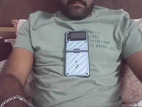 Snapshot of joshisdwe chatting on 10.22.25 joshisdwe online show from 10.22.25