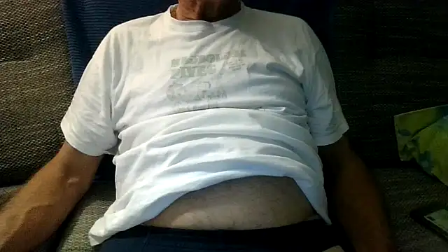 Snapshot of velikifant7 chatting on 11.14.25 velikifant7 online show from 11.14.25