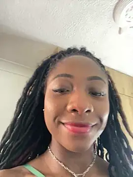 Snapshot of Astergray21 chatting on 12.04.25 Astergray21 online show from 12.04.25