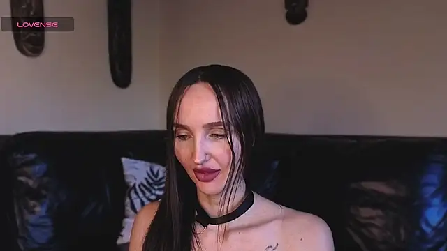 Snapshot of xSweetMissx chatting on 10.25.25 xSweetMissx online show from 10.25.25