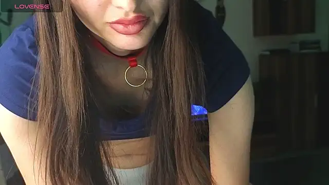 Snapshot of xSweetMissx chatting on 11.11.25 xSweetMissx online show from 11.11.25