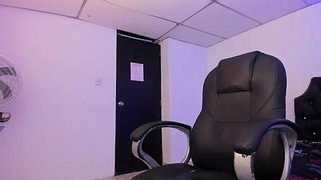 Jeremyy Boy online show from 10.17.25