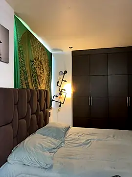 Tomy maylon online show from 10.29.25