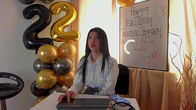 Snapshot of Tiffany_Nm chatting on 09.25.25 Tiffany Nm online show from 09.25.25