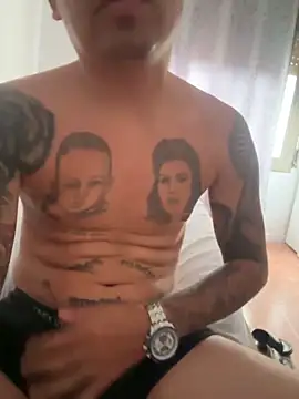 Snapshot of davidxxx099 chatting on 10.09.25 davidxxx099 online show from 10.09.25