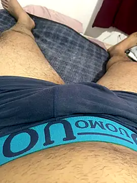 Snapshot of A-dvd-96 chatting on 09.10.25 A-dvd-96 online show from 09.10.25