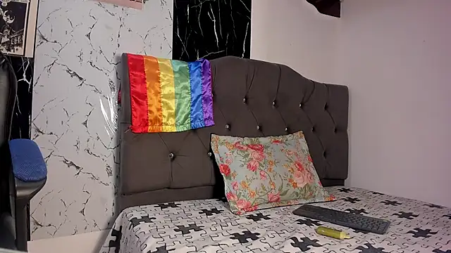 Snapshot of owen_sexy25 chatting on 09.20.25 owen sexy25 online show from 09.20.25