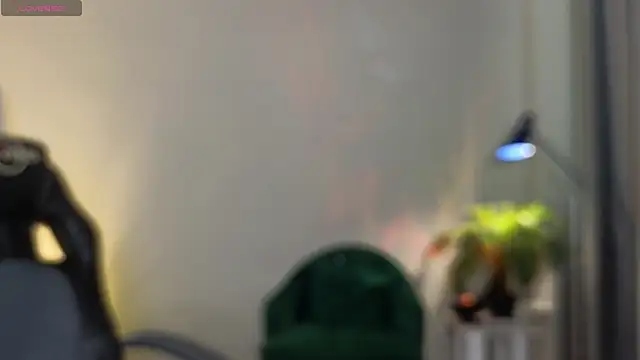 Lucy louras online show from 09.26.25