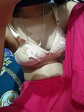 maya-Couple19 online show from 11.22.25