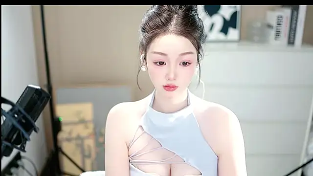 Snapshot of abbyli12 chatting on 12.16.25 abbyli12 online show from 12.16.25