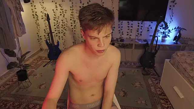 RusBradPitt online show from 09.30.25