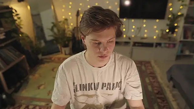 RusBradPitt online show from 04.07.26