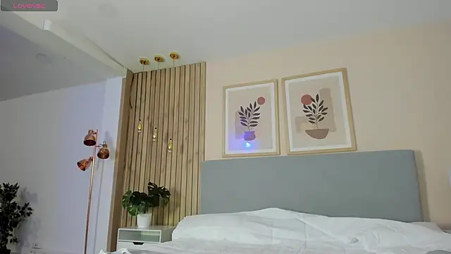 Snapshot of KiimJoi chatting on 11.16.25 KiimJoi online show from 11.16.25