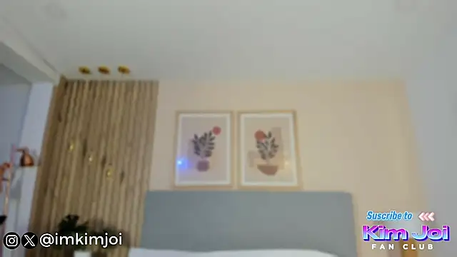 Snapshot of KiimJoi chatting on 11.29.25 KiimJoi online show from 11.29.25