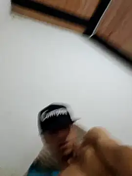 Santi2323xxX online show from 04.17.26