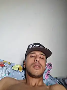 Snapshot of Santi2323xxX chatting on 05.06.26 Santi2323xxX online show from 05.06.26