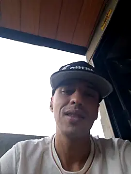 Snapshot of Santi2323xxX chatting on 07.07.26 Santi2323xxX online show from 07.07.26