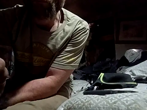 Snapshot of bearded_cross chatting on 02.08.26 bearded cross online show from 02.08.26