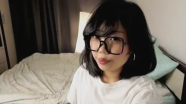  molly molly molly  online show from 11.14.25