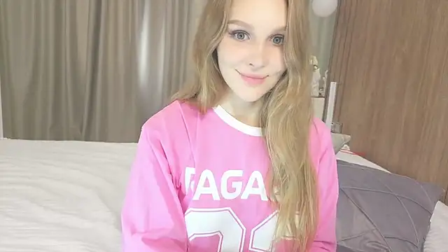 Snapshot of Brigitte_Bardot chatting on 10.03.25 Brigitte Bardot online show from 10.03.25