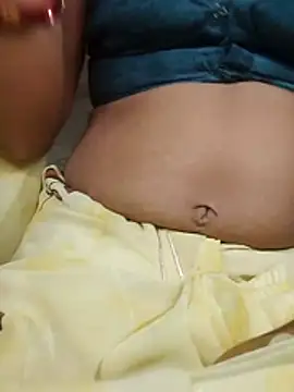 Snapshot of Hut_rotu_cute chatting on 02.04.26 Hut rotu cute online show from 02.04.26