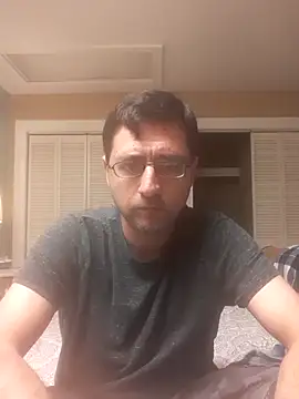 Snapshot of Gearsuit chatting on 11.15.25 Gearsuit online show from 11.15.25