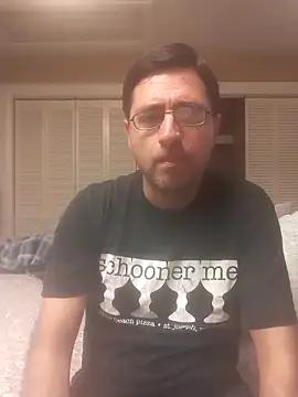 Snapshot of Gearsuit chatting on 12.02.25 Gearsuit online show from 12.02.25