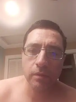 Snapshot of Gearsuit chatting on 12.14.25 Gearsuit online show from 12.14.25