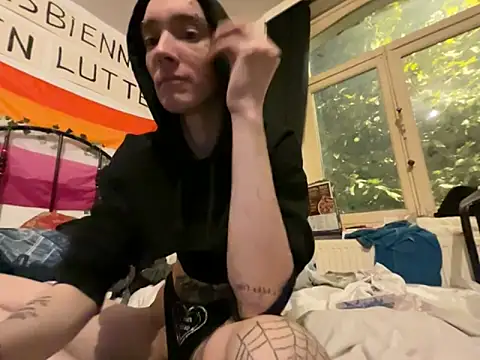 Snapshot of Styxlust chatting on 09.15.25 Styxlust online show from 09.15.25