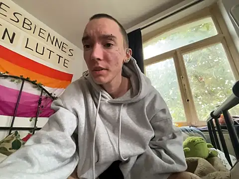 Snapshot of Styxlust chatting on 10.10.25 Styxlust online show from 10.10.25