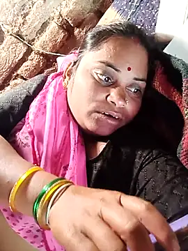 Snapshot of Soniya_jat chatting on 10.14.25 Soniya jat online show from 10.14.25