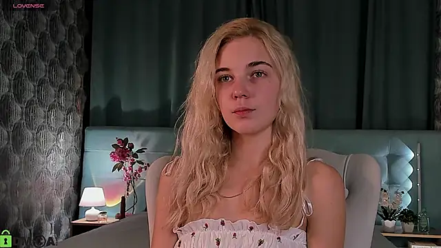 Aurora Bennet online show from 09.24.25