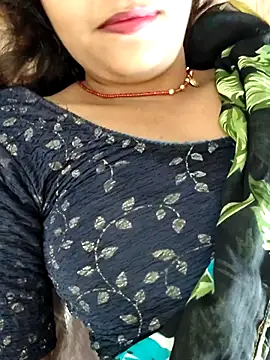 AnanyaKapoor89 online show from 09.21.25