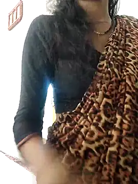 AnanyaKapoor89 online show from 10.07.25