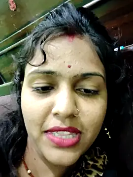 AnanyaKapoor89 online show from 11.19.25