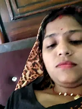 AnanyaKapoor89 online show from 11.25.25