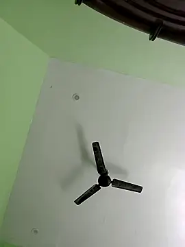 AnanyaKapoor89 online show from 11.26.25