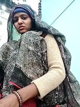 AnanyaKapoor89 online show from 11.27.25