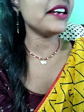 AnanyaKapoor89 online show from 11.30.25