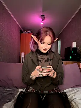 n1ghtcloud online show from 10.13.25