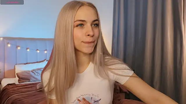 ShinyBarbie online show from 11.27.25