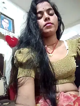 Snapshot of Rachna_Love chatting on 10.13.25 Rachna Love online show from 10.13.25