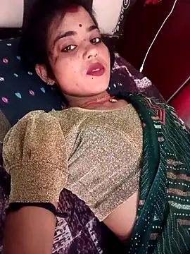 Snapshot of Rachna_Love chatting on 10.21.25 Rachna Love online show from 10.21.25