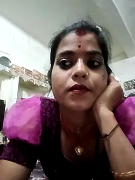 Snapshot of Rachna_Love chatting on 10.23.25 Rachna Love online show from 10.23.25